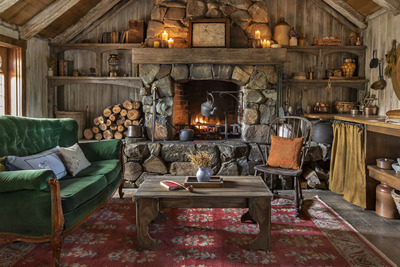 11 - Hobbiton Airbnb - Living Room - Credit Larnie Nicolson