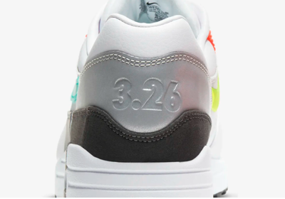 AIR MAX 1 EVOLUTION OF ICONS2