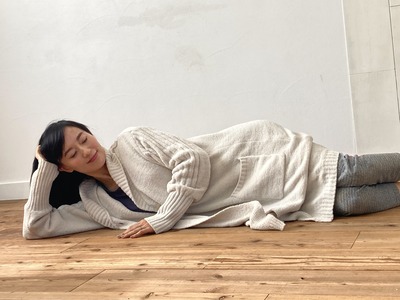 「寝ながら頭皮マッサージ」イメージ