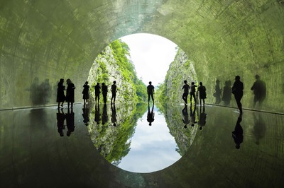 Tunnel of Lightphoto NAKAMURA Osamu