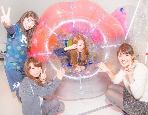 美女たちが激しくぶつかり合う バブルサッカー Girl S Bubble Festival 開催 Nicheee ニッチー テレビリサーチ会社がお届けする情報サイト