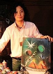 画家社長 が新宿路上でスプレートアート実演 作品は被災地へ Nicheee ニッチー テレビリサーチ会社がお届けする情報サイト