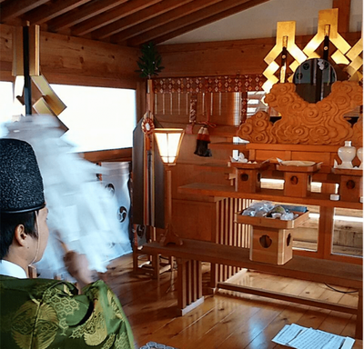 写真②／みんなのお焚き上げ祈祷の様子