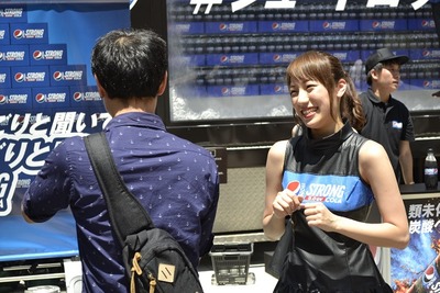 �ڥץ�����