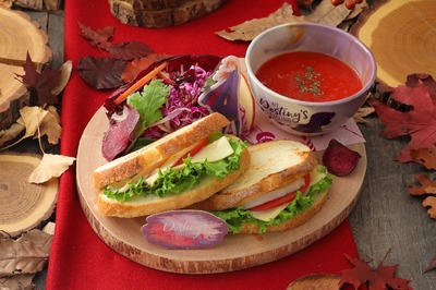 <アナ>欲張りサンドウィッチ&トマトスーププレート