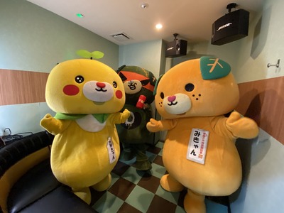 みきゃん、ダークみきゃん、こみきゃん