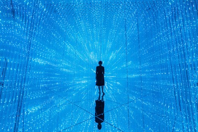 The Infinite Crystal Universe