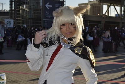 �Ƥ�ɤ�ޤ롣��