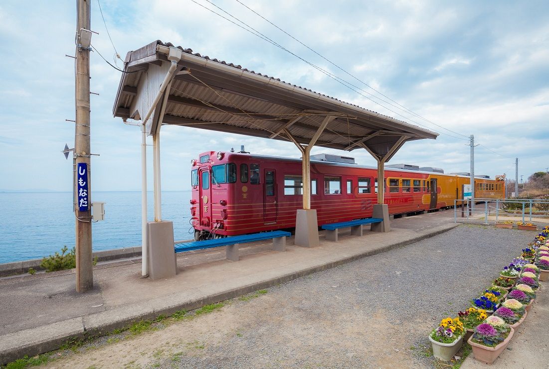 えひめ最新レポ 日本で最も感動する観光列車 伊予灘ものがたり のおもてなしがスゴい Nicheee ニッチー テレビリサーチ会社がお届けする情報サイト えひめ最新レポ 日本で最も感動する観光列車 伊予灘ものがたり のおもてなしがスゴい Nicheee ニッチー テレビリサーチ会社がお届けする情報サイト