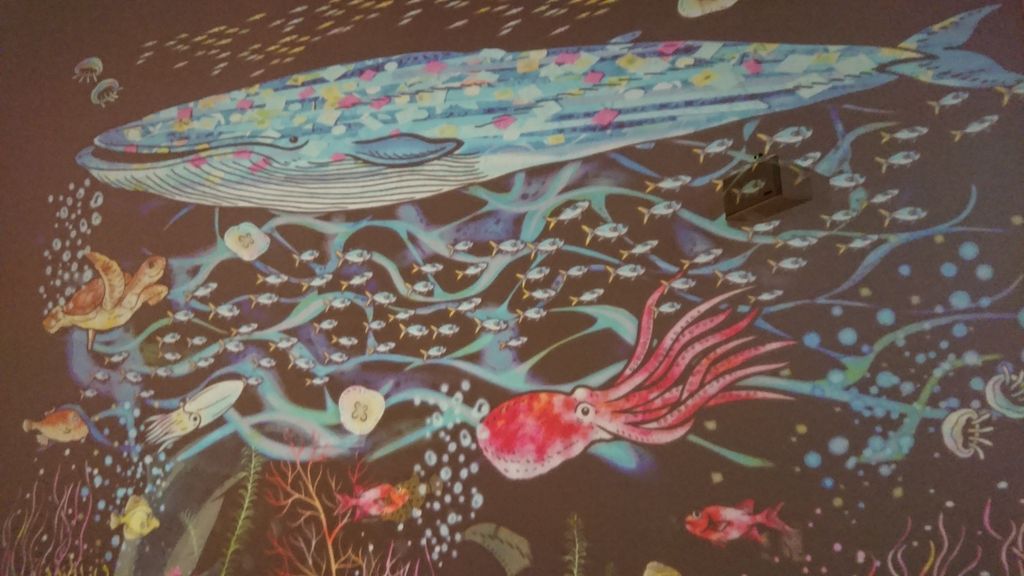 ☆切り絵 溶け出した海 鯨 氷山 B4 イラスト アート 絵画 （海の絵完成 