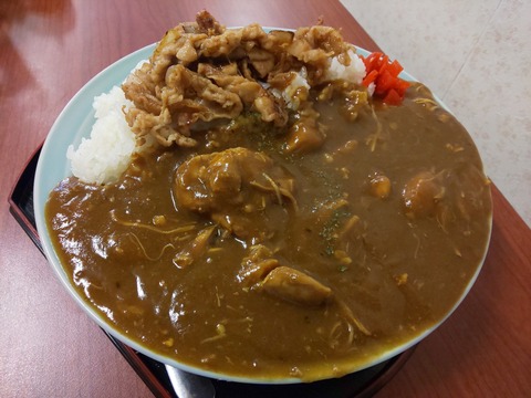 カレーライス 大食いグルメなランチ