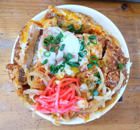 CENTER_0001_BURST20221208122258863_COVER~2