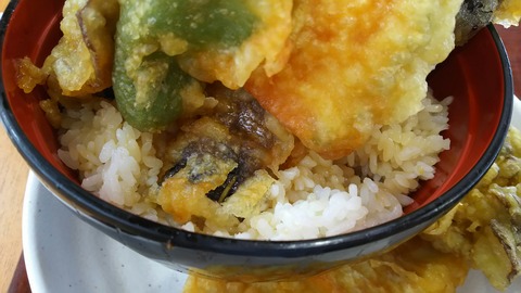 [画像:b8f29123-s.jpg]