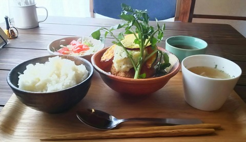 [画像:e27ddfb1-s.jpg]