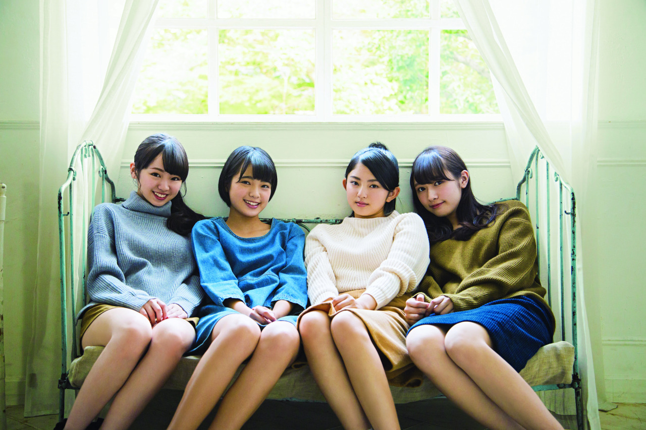 欅坂46 109 ポスター 2枚セット 長濱ねる 平手友梨奈 渡邉理佐 非売品 UTB 2016年 欅坂46 長濱ねる 平手友梨奈 ポスター&公式ガイド