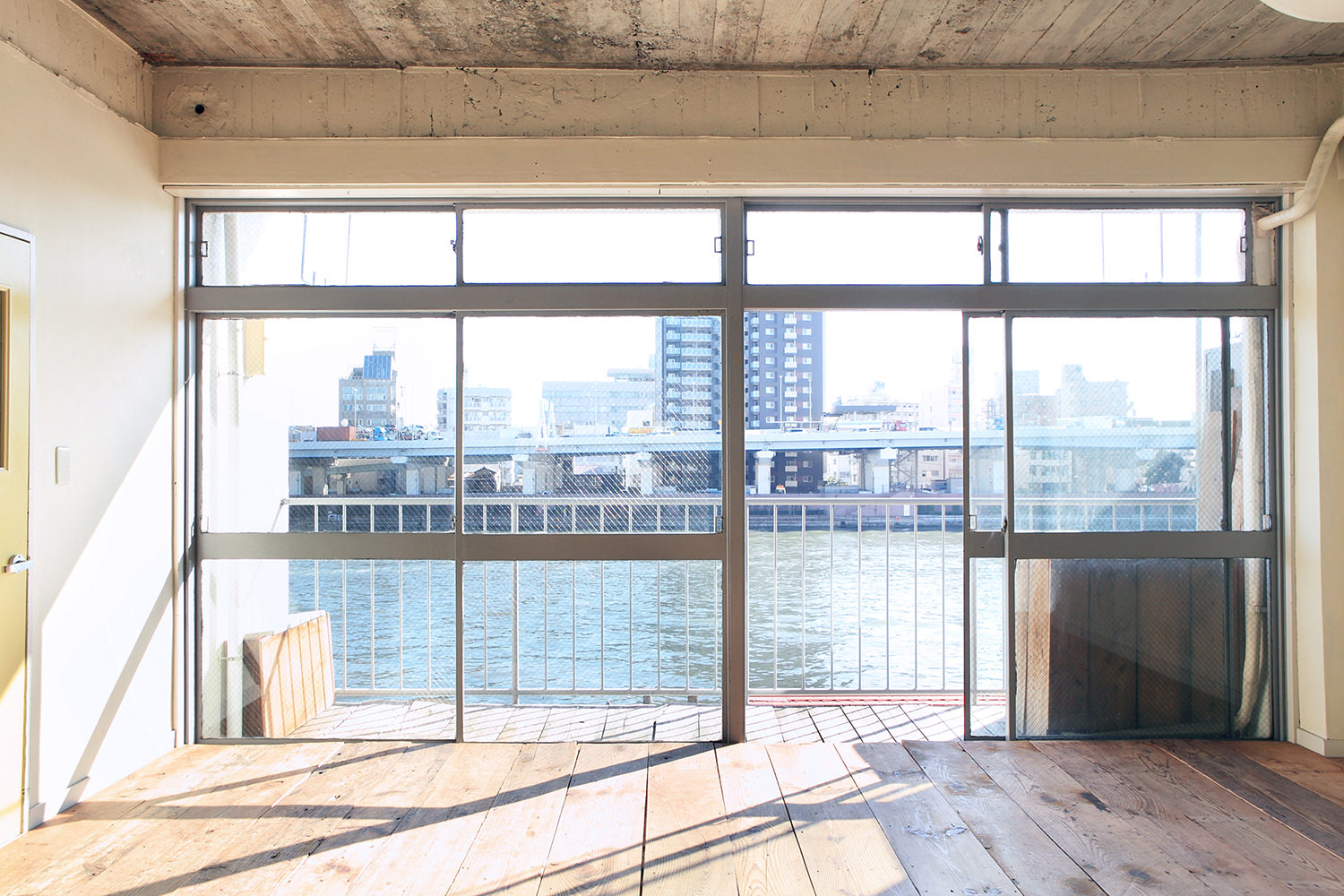 fumi Diary 2号店: ロケ地ノート : にしな「ドレスコード」PV撮影場所