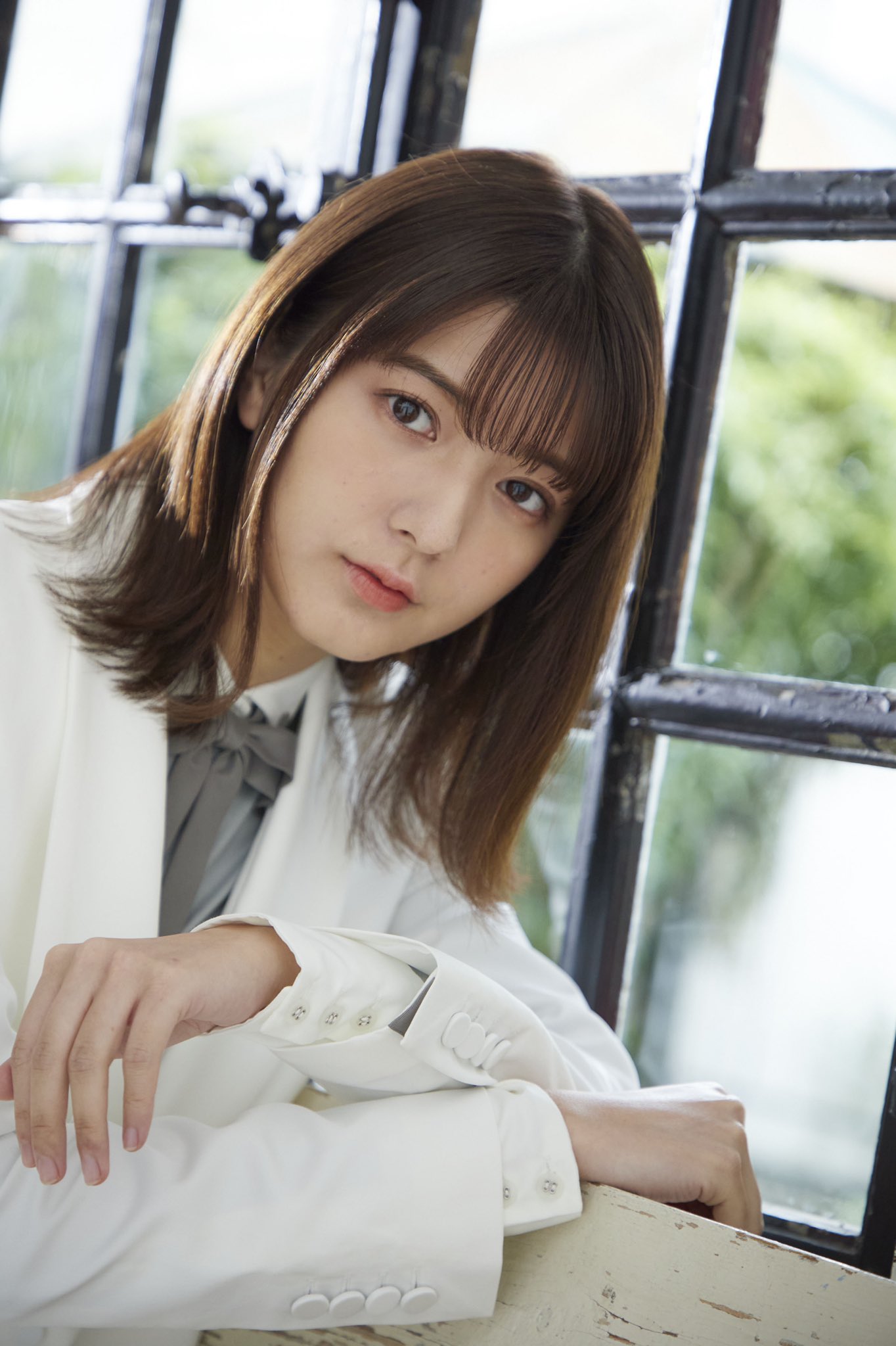関有美子　生写真 ローソン限定 71x4DxGcE3L._AC_SY200_QL15_.jpg