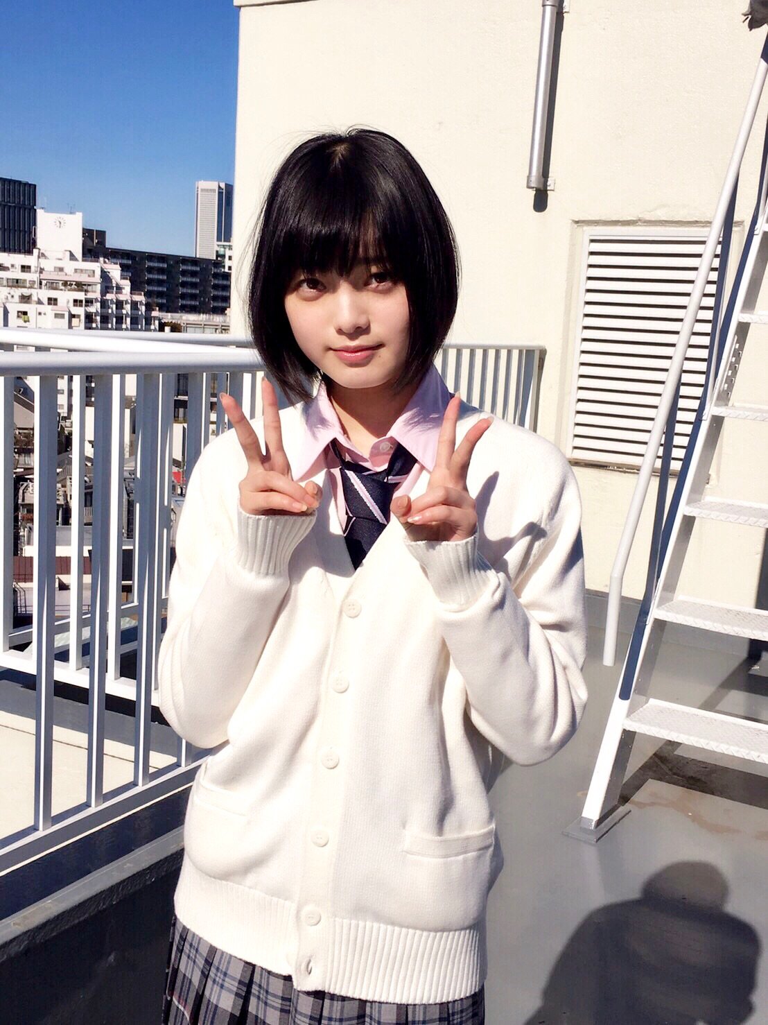 欅坂46(けやき坂46) - 欅坂46　生写真　平手友梨奈　8種コンプ 欅坂46 平手友梨奈 不協和音 生写真4種コンプ - メルカリ