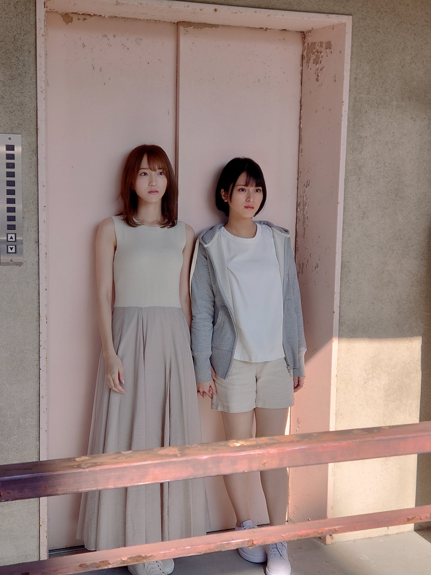 LOVE 佐々木舞香、野口衣織 BUBKA 2021年1月号写真撮影場所 : fumi