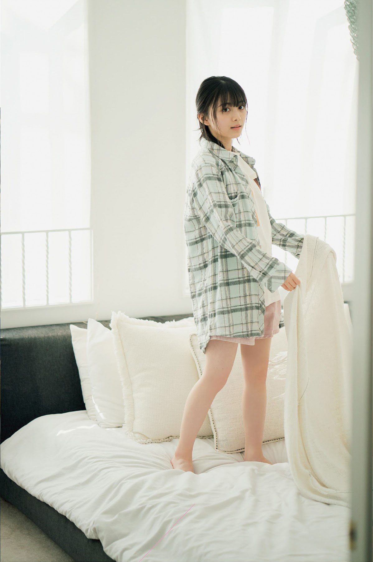 櫻坂46 藤吉夏鈴、森田ひかる、山﨑天 週刊プレイボーイ 2021 No.3-4