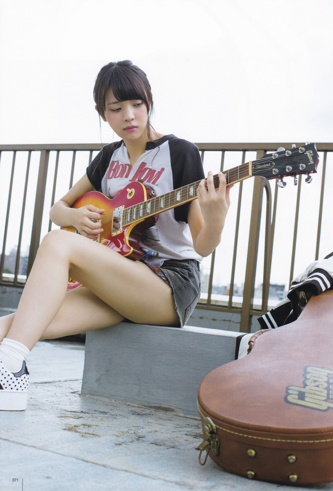 小林由依サイン入りボール 小林由依☆写真集☆意外性☆送料600円☆2冊セット☆サイン入り