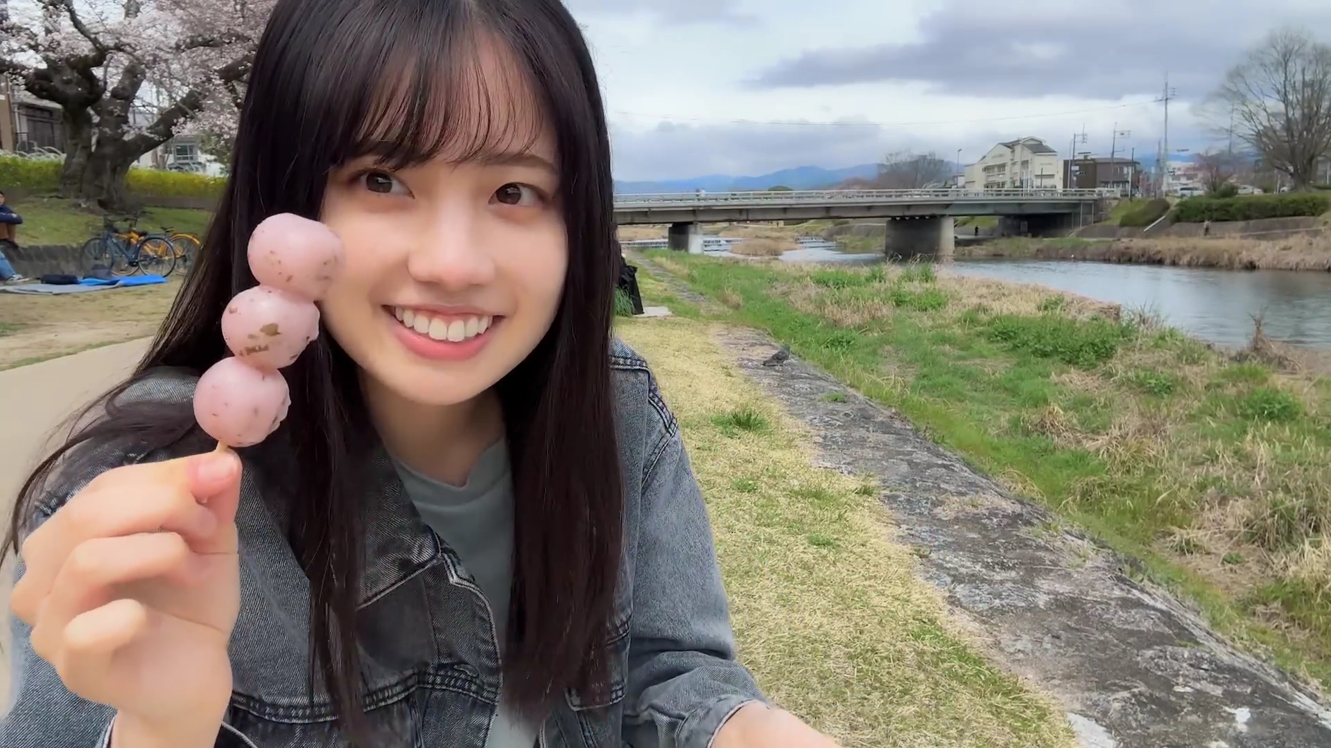 【期間限定値下げ中】櫻坂46 勝又春 直筆 サイン 生写真 勝又春 直筆サイン 4期生お披露目衣装 こ*け様 勝又春 櫻坂