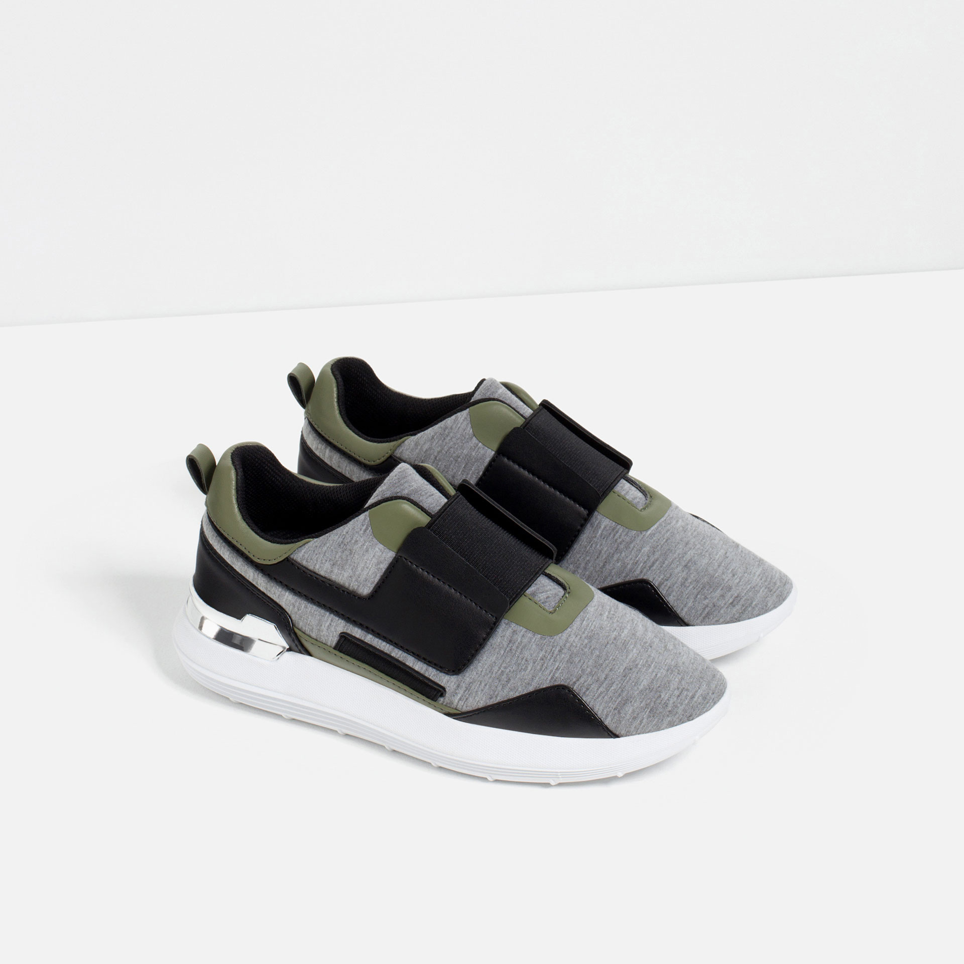 欅坂46 欅坂46 サイレントマジョリティー歌衣装のスニーカー : fumi Diary 2号