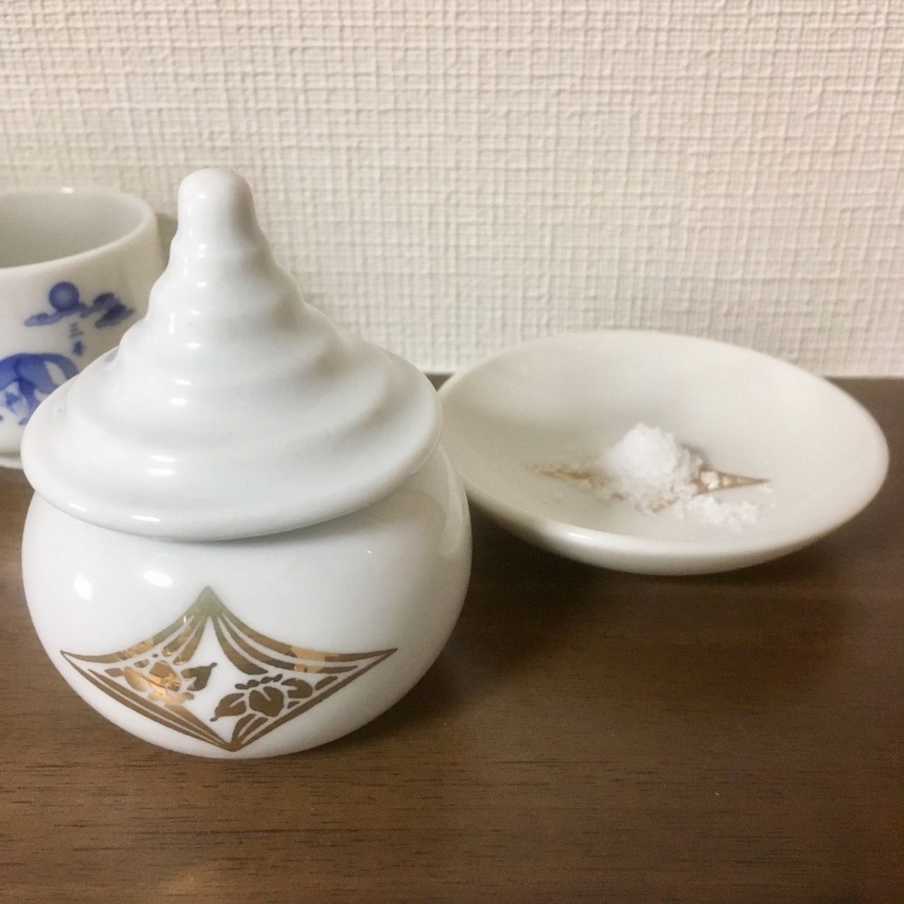 今年もよろしくお願いいたします こまちの通り道 オオカミ像を求めて 今年もよろしくお願いいたします こまちの通り道 オオカミ像を求めて