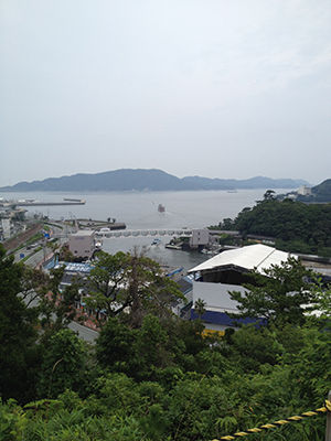 鳥羽の城跡から見た海