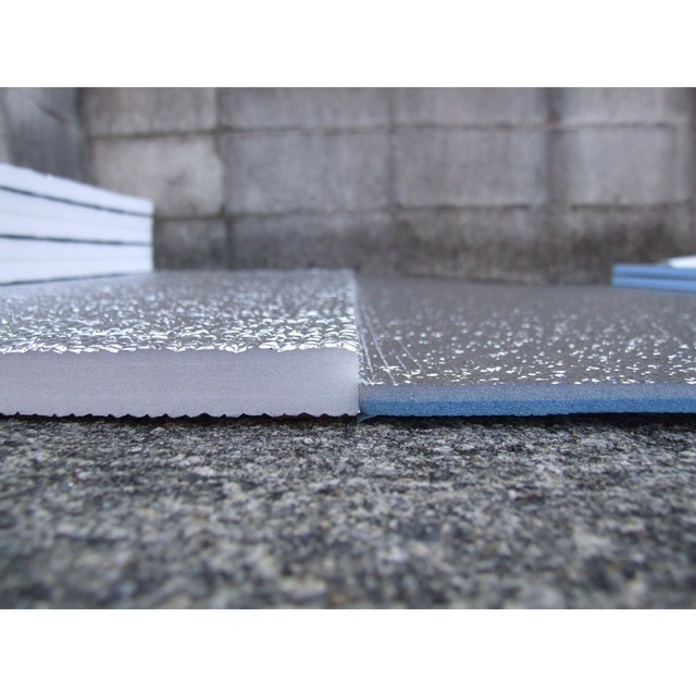 極厚の銀マットを使ってキャンプやピクニックを快適に過ごそう キャンプ初心者のためになるアウトドア情報ブログ