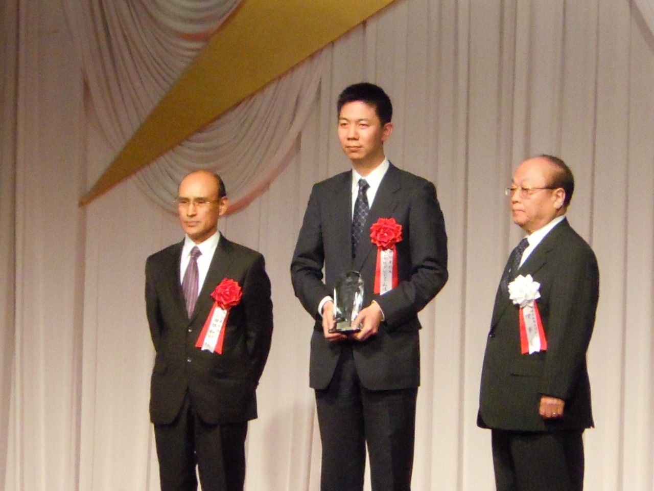 narグランプリ2010授賞式レポート その6 表彰式典 表彰馬 猫トラックマン 番記者ブログ narグランプリ2010授賞式レポート その6 表彰式典 表彰馬 猫トラックマン 番記者ブログ