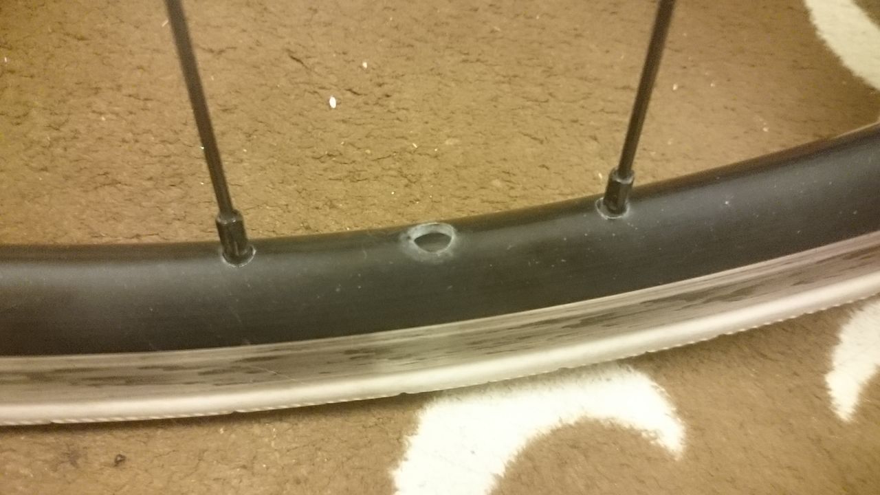 ノーパンクタイヤの自転車に殺されるかと思った話 クラウドルアーズブログ ノーパンクタイヤの自転車に殺されるかと思った話 クラウドルアーズブログ
