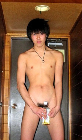 ホテルでヌード撮影 妄想イケメンヌード ちらりズムの巣