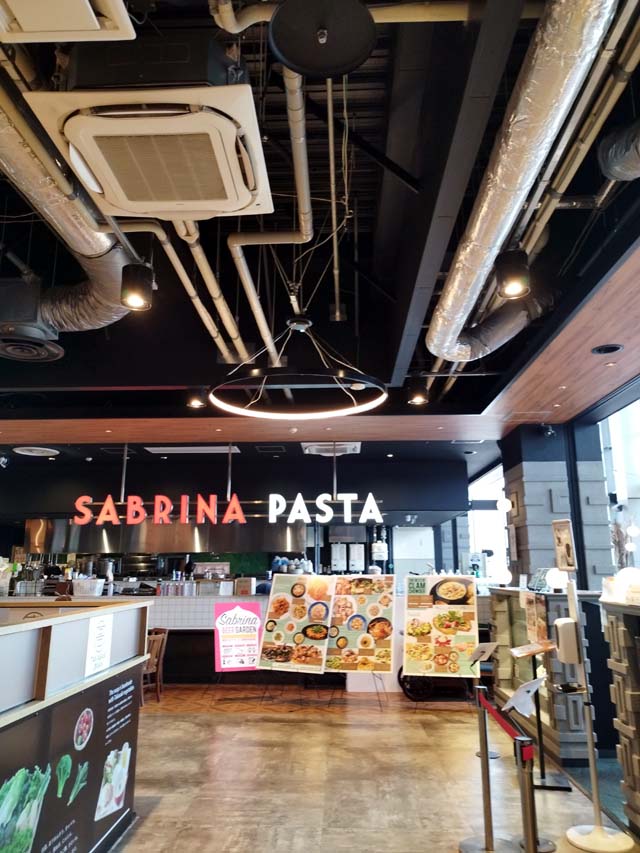 SABRINA [サブリナ パスタ＆クラムチャウダー]