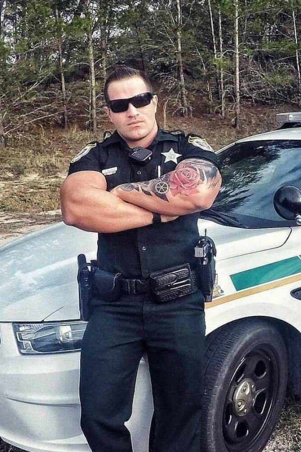 画像 アメリカの警察官 ヤバすぎるwwwwww ガハろぐnewsヽ W ズコー 画像 アメリカの警察官 ヤバすぎるwwwwww ガハろぐnewsヽ W ズコー