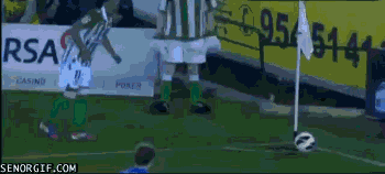 sports-fails-gifs-pole-kick