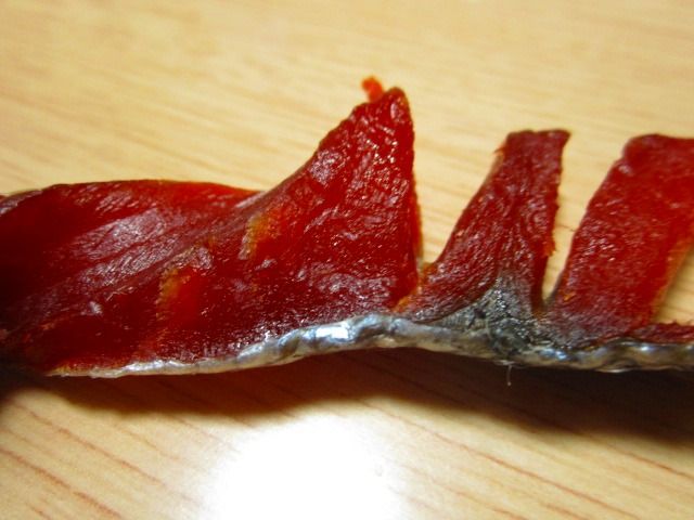 スーパーで買った紅鮭の切り身で鮭トバ作りに挑戦 節約ライフを楽しまなきゃ