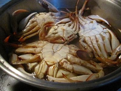 小平町のうすや漁港で渡り蟹を買いました 渡り蟹を塩茹でで 節約ライフを楽しまなきゃ