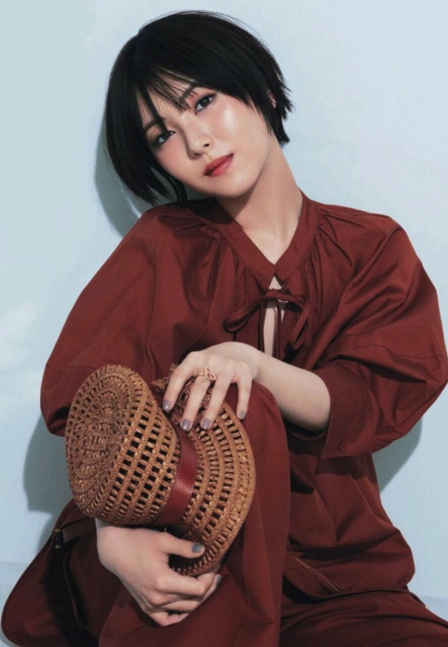 浜辺美波　顔射 ☆ 浜辺美波、大人気女優・圧倒的な清純美顔を冒涜的センズリ活用、ザーメンぶっかけは許される？ : ザーメン顔射ぶっかけ・ごっくん精飲ワールド--  Sperm Bukkake Gokkun world