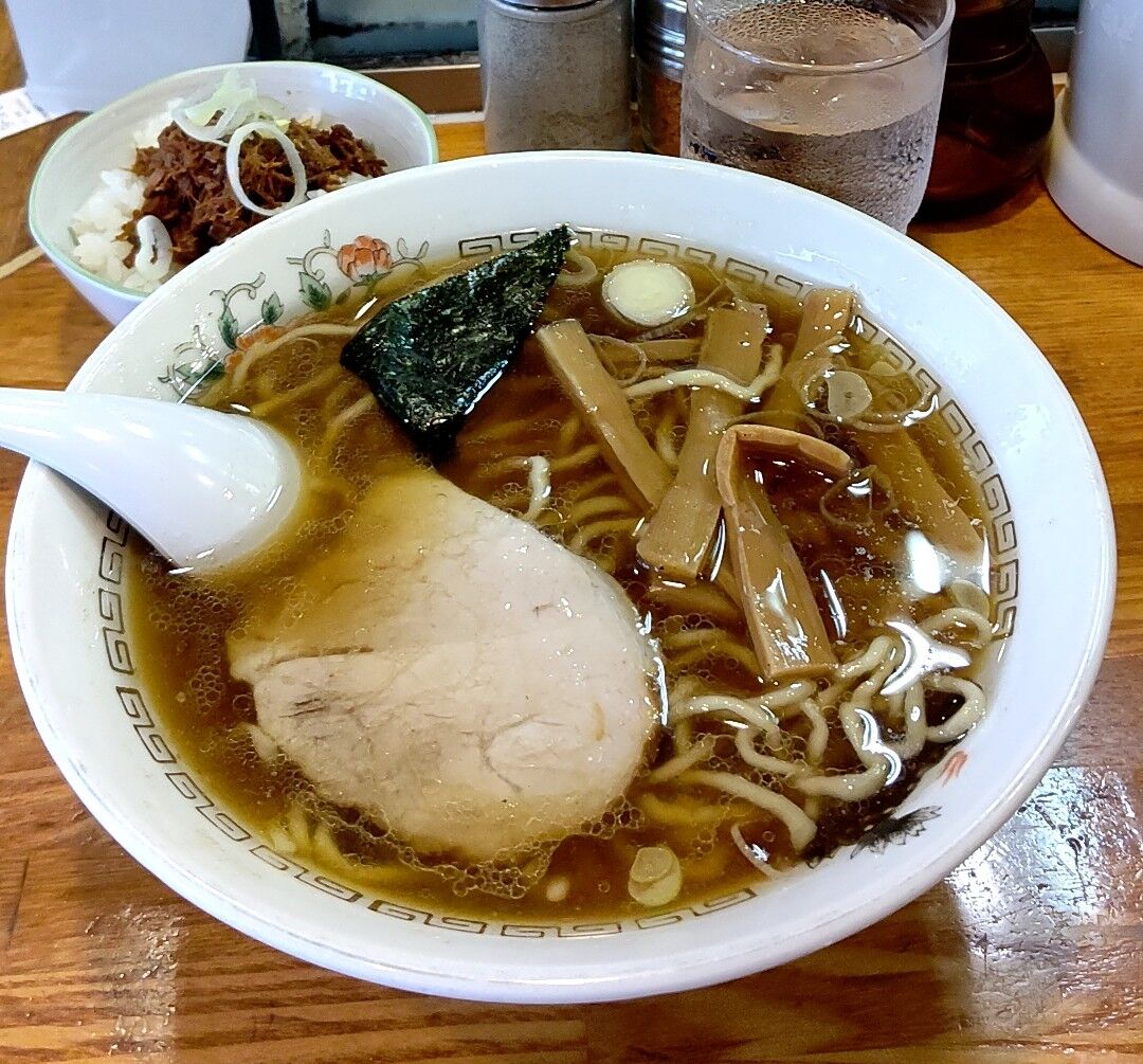 X o 荻窪春木屋春木家本店 店主対談 1冊まるごと荻窪ラーメン23店