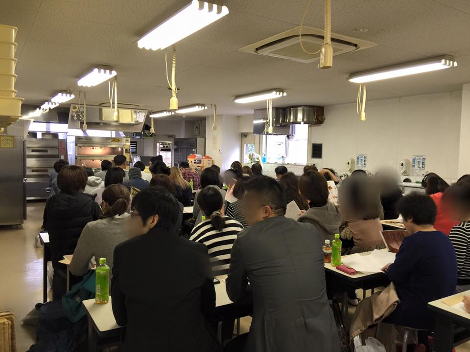 広島製菓専門学校で伊原さんパトリックさんと講習会 O パン業界を応援する社長 古田 高浩 ブログ 広島製菓専門学校で伊原さんパトリックさんと講習会 O パン業界を応援する社長 古田 高浩 ブログ
