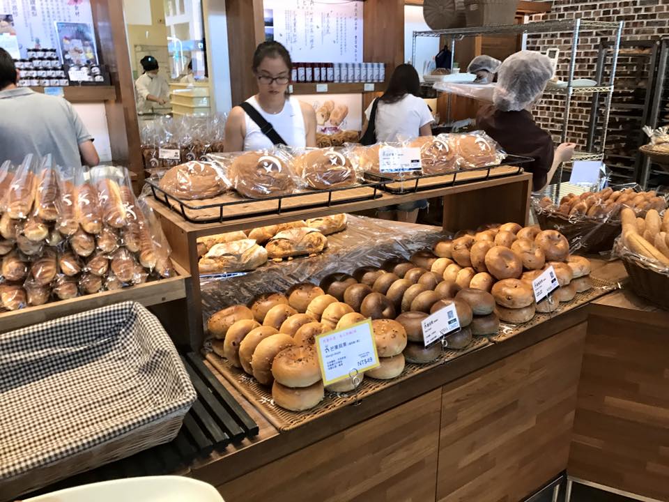 台湾視察 呉寶春麥方店 高雄 パン屋紹介 パン業界を応援する社長 古田 高浩 ブログ