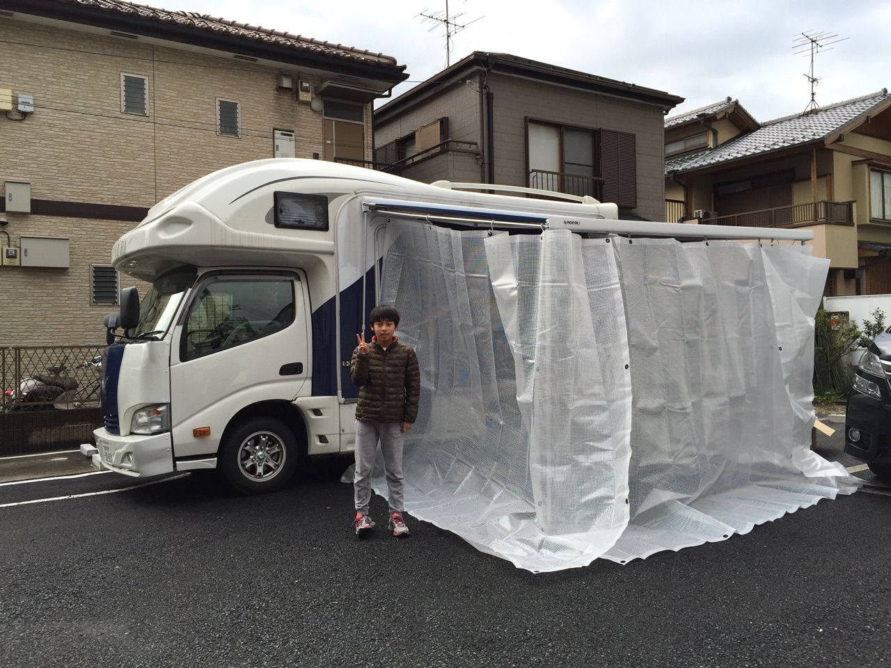 FIAMMA privacy room サイドオーニング　テント Amazon.co.jp: AIRISキャンピングカー キャラバン 用 FIAMMA