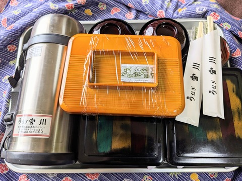 02風呂敷包みを解いて