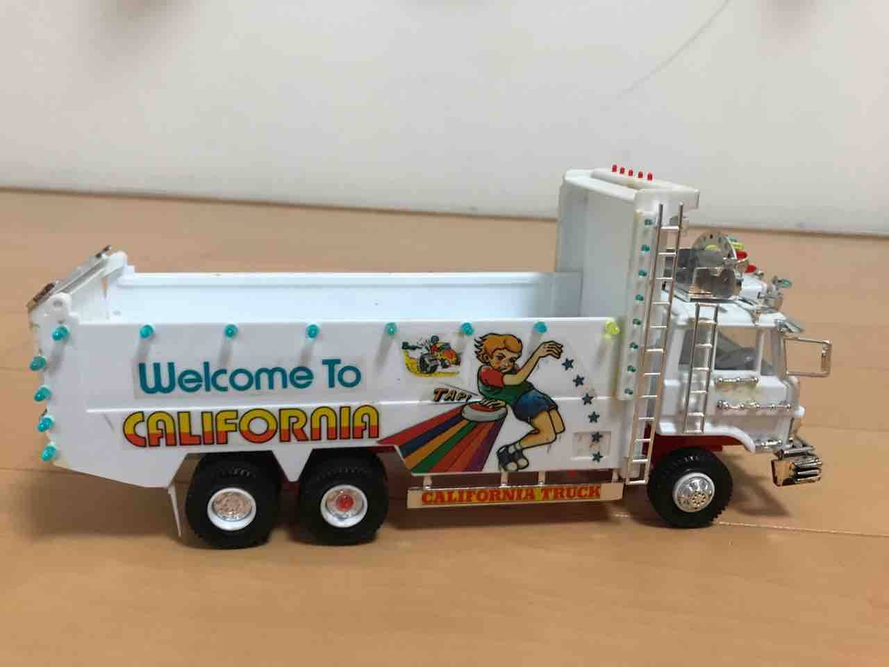 お久しぶりです〜 バンダイ1/48 カリフォルニアトラック : トラック