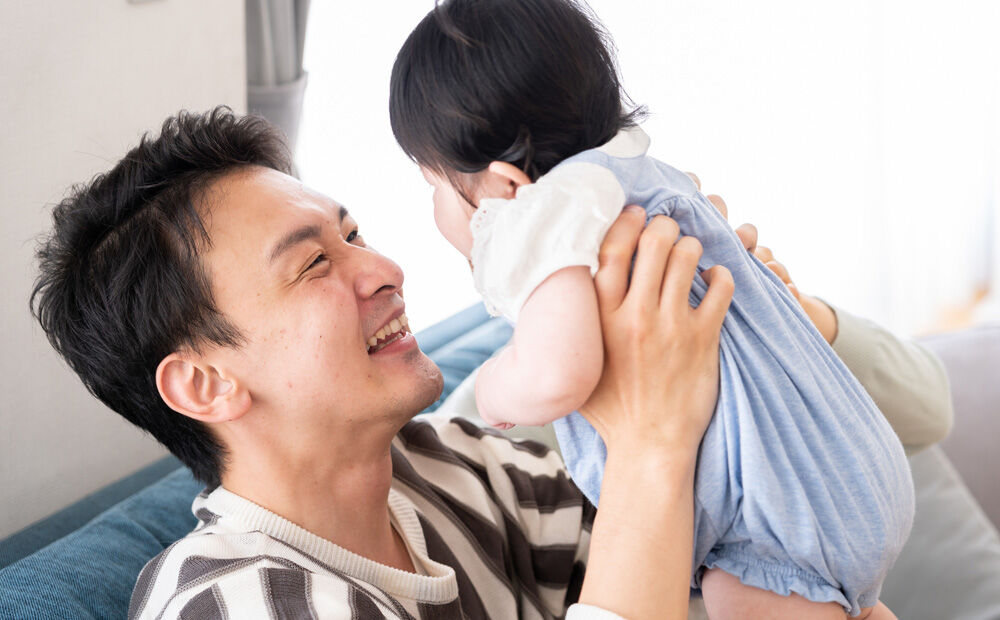 「育児する男性は男らしくない」と考える人の割合　日本は意外な結果に
