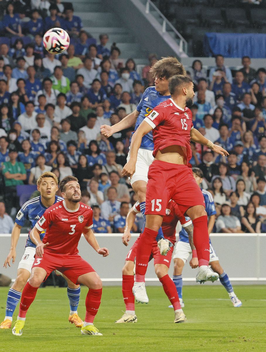 サッカー日本代表　全勝＆24得点無失点！前後半でフォーメーション変更もシリア5発快勝！