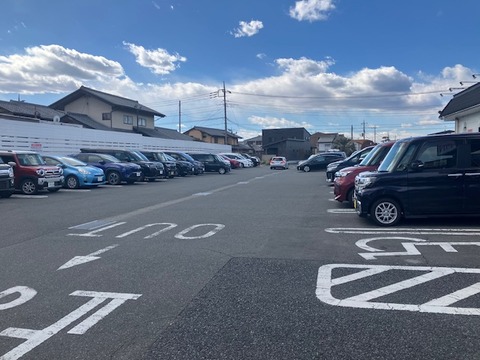 23店を出たら満車
