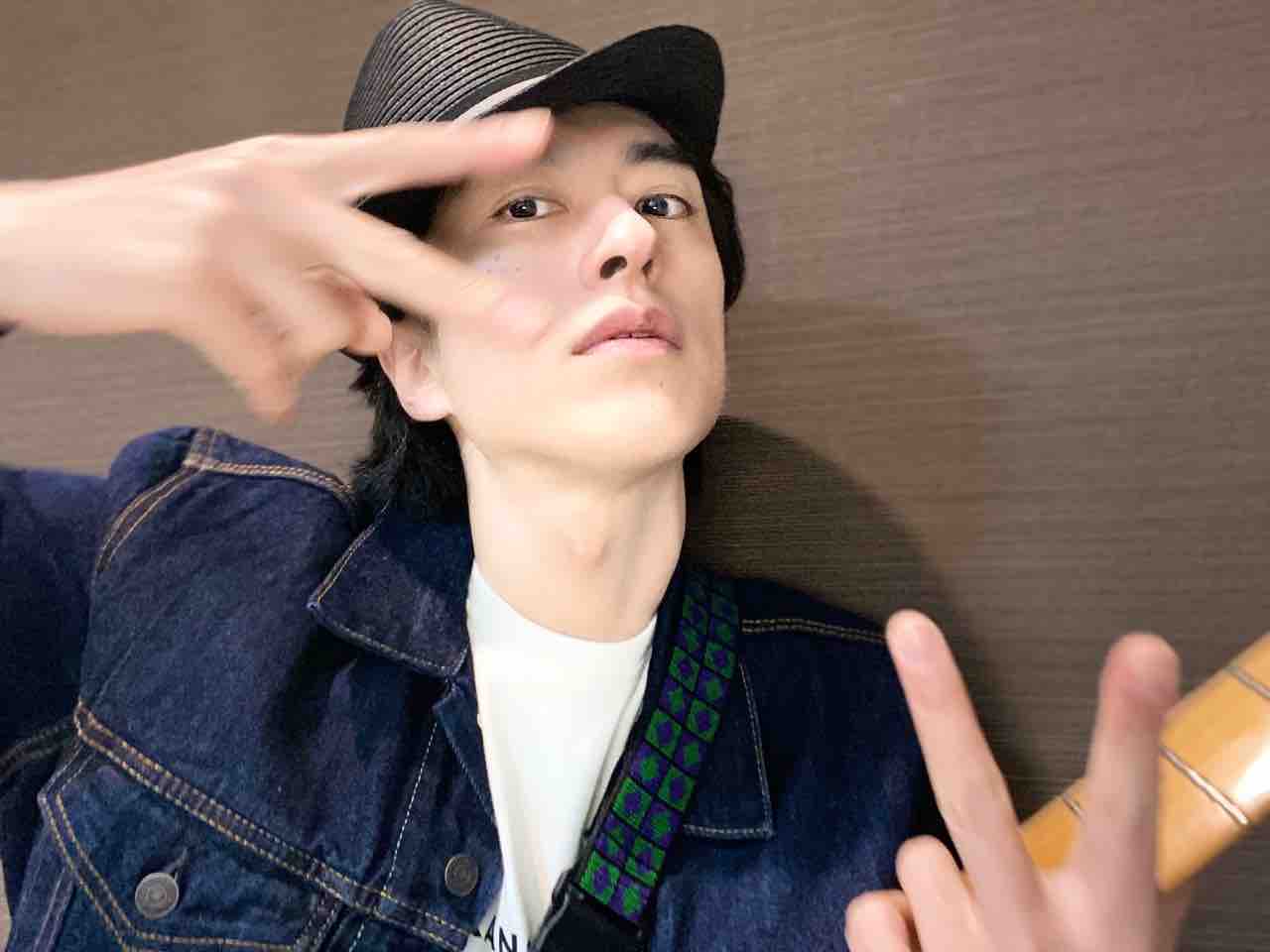 不思議檸檬 取扱説明書 24 フシレモは外国人ばりに鼻が高い 良くハーフと間違われる ふしぎおんがくレーベル