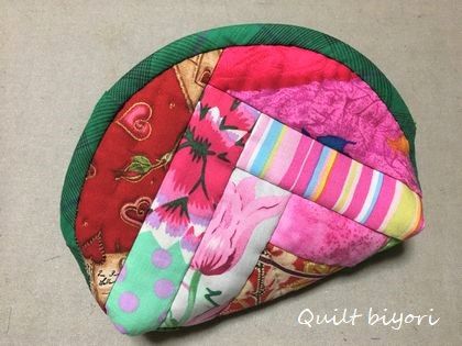 四角つなぎのタペストリーと可愛いポーチ＆しまい忘れふーくん